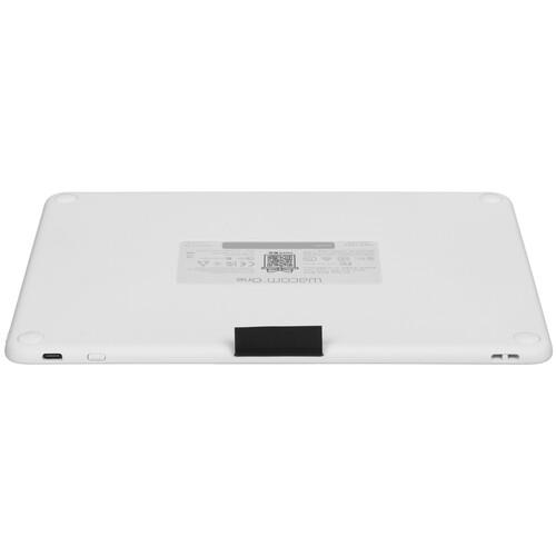 Графический планшет Wacom One Medium