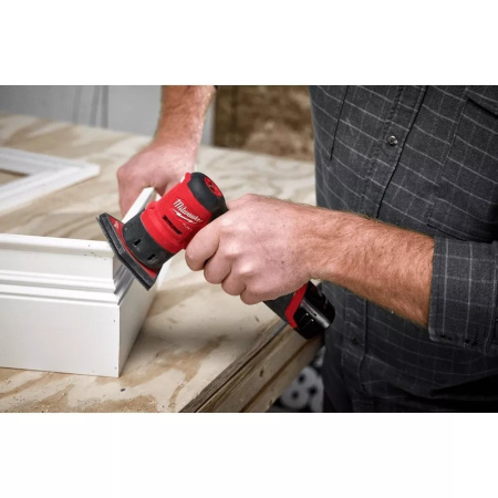 Дельташлифмашина Milwaukee M12 FDSS-0B (4933479680)