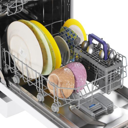 Посудомоечная машина Beko BDFS15020W белый